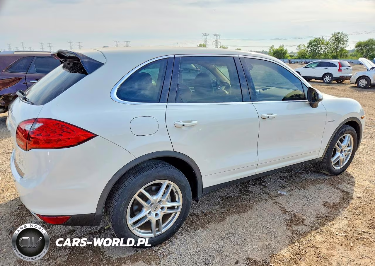 2012 Porsche Cayenne S Hybrid VIN:WP1AE2A28CLA91344 - 3