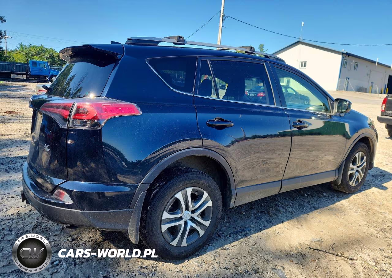2018 Toyota Rav4 Le VIN:JTMBFREV5JJ745659 - 3