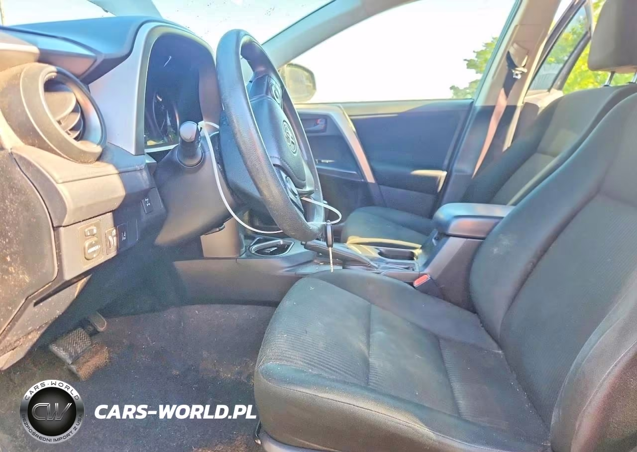 2018 Toyota Rav4 Le VIN:JTMBFREV5JJ745659 - 7