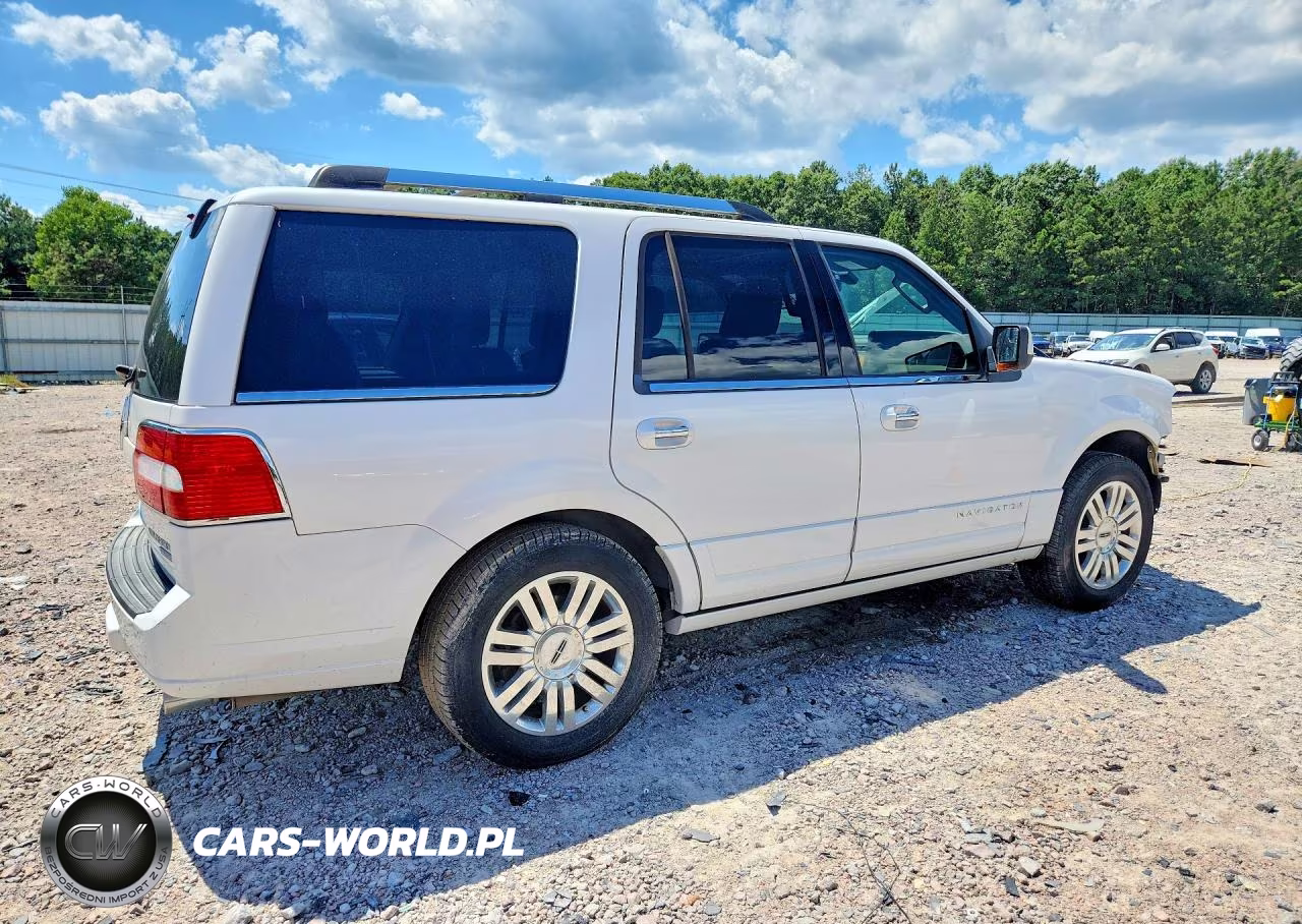2013 Lincoln Navigator VIN:5LMJJ2J58DEL05089 - 3