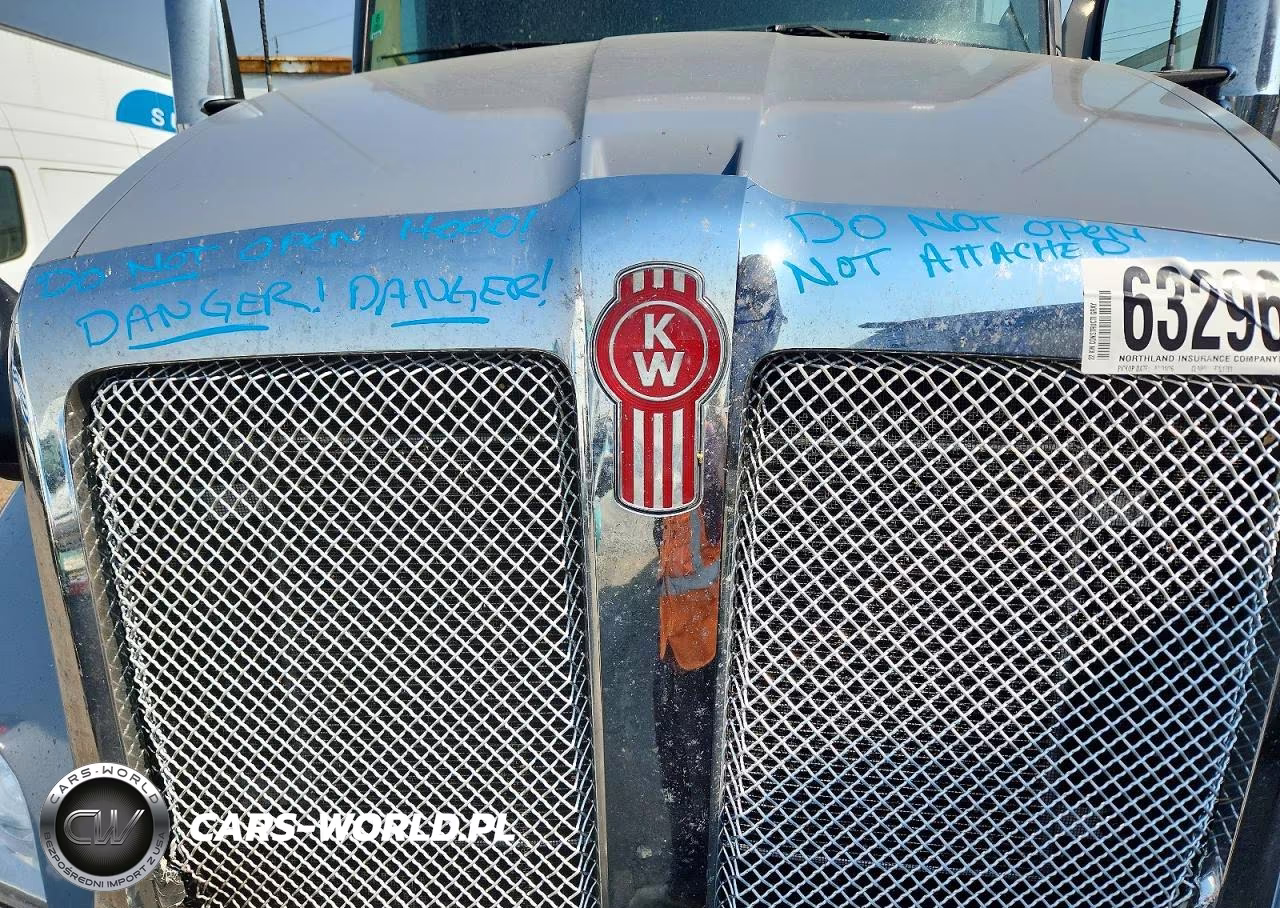 2022 Kenworth T680 Semi Truck VIN:1XKYD49X6NJ467007 - 11