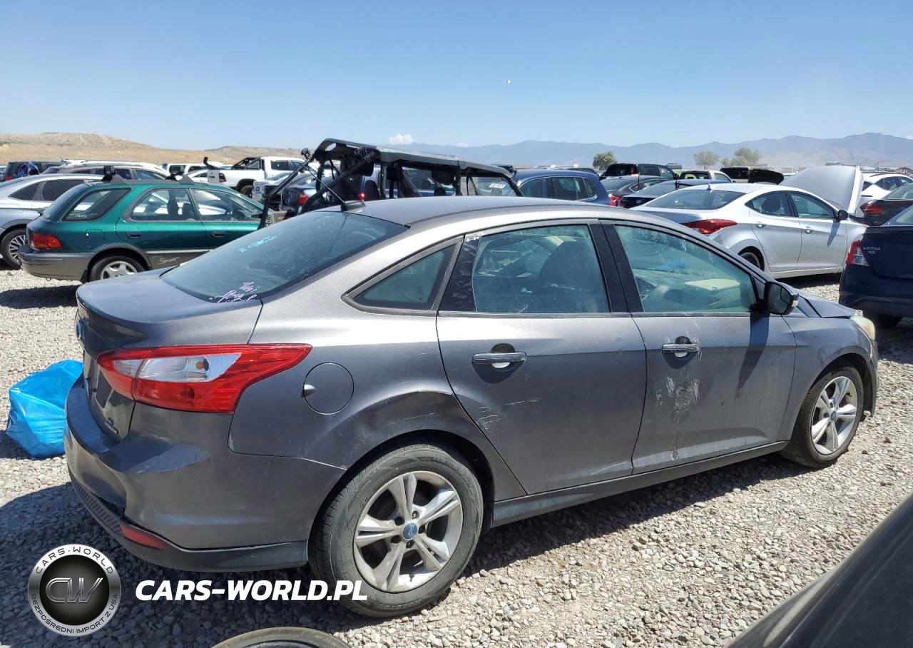 2013 Ford Focus Se VIN:1FADP3F22DL264953 - 3