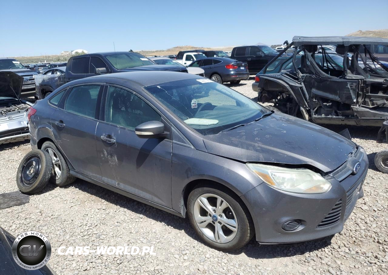 2013 Ford Focus Se VIN:1FADP3F22DL264953 - 4