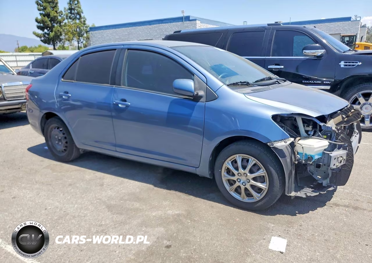 2010 Toyota Yaris Base VIN:JTDBT4K37A4069910 - 4