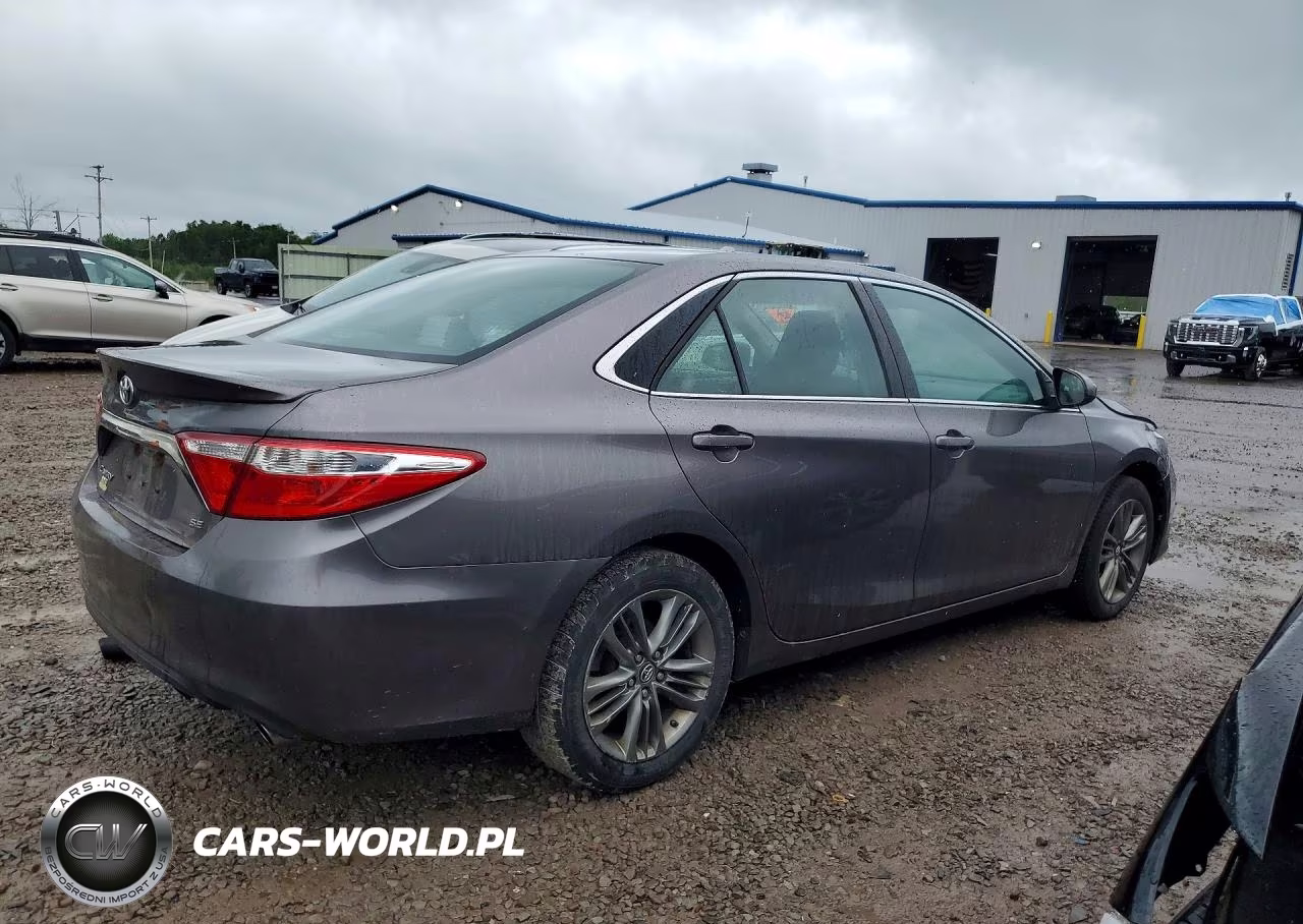 2016 Toyota Camry Se VIN:4T1BF1FK3GU244326 - 3