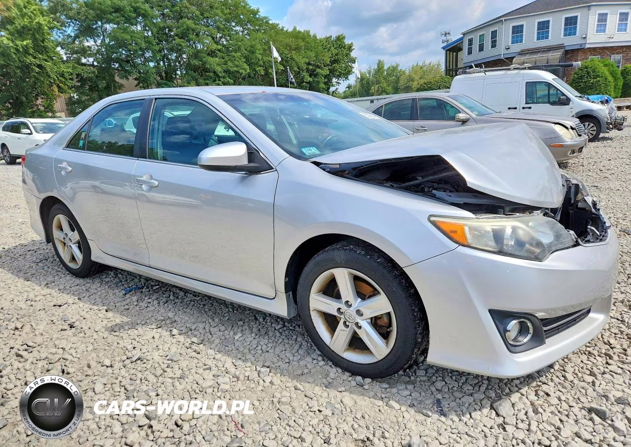 2013 Toyota Camry Se VIN:4T1BF1FK8DU253566 - 4
