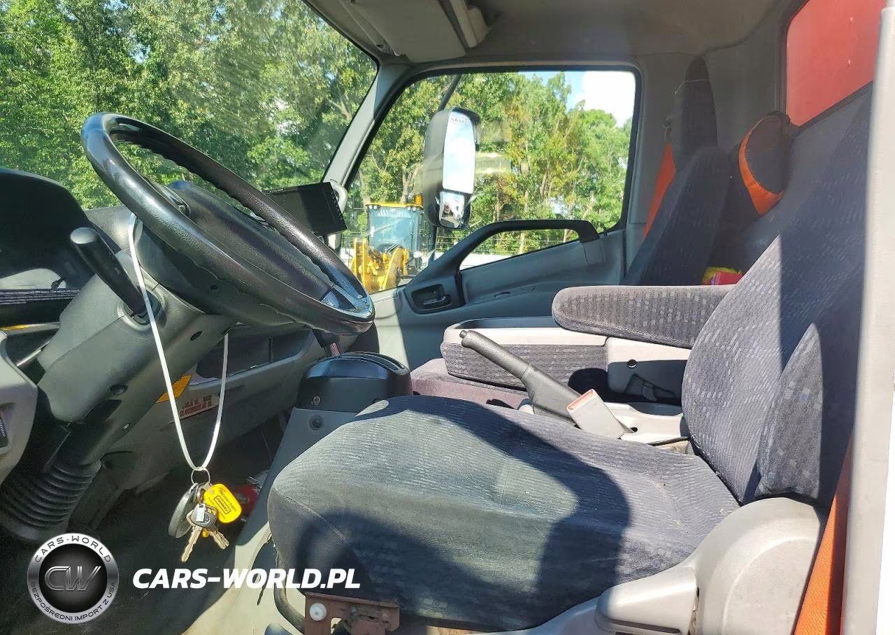 2018 Hino 195 Box Truck VIN:JHHSDM2H5JK006113 - 7