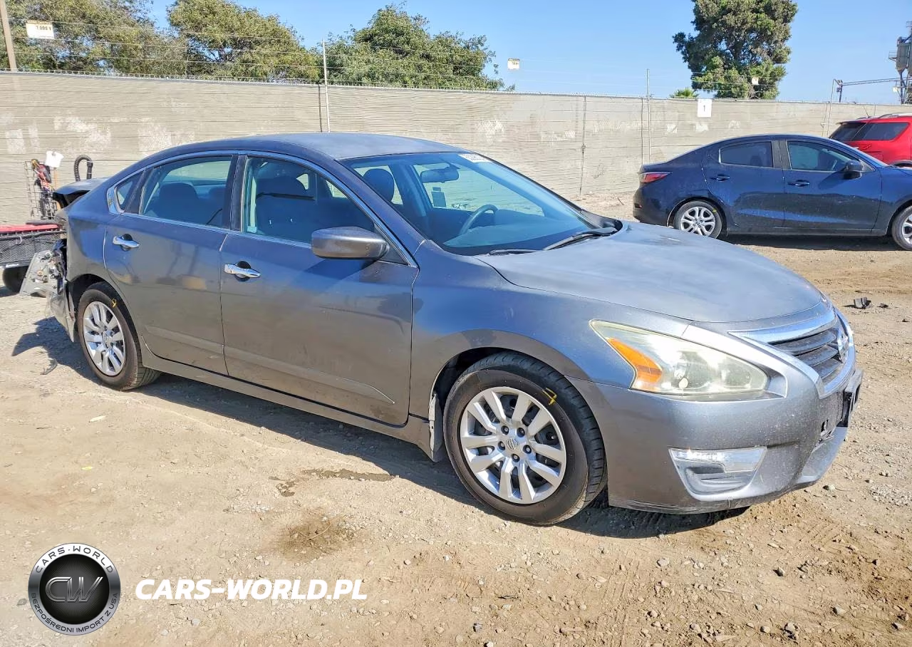 2014 Nissan Altima 2.5 S VIN:1N4AL3AP7EC321702 - 4