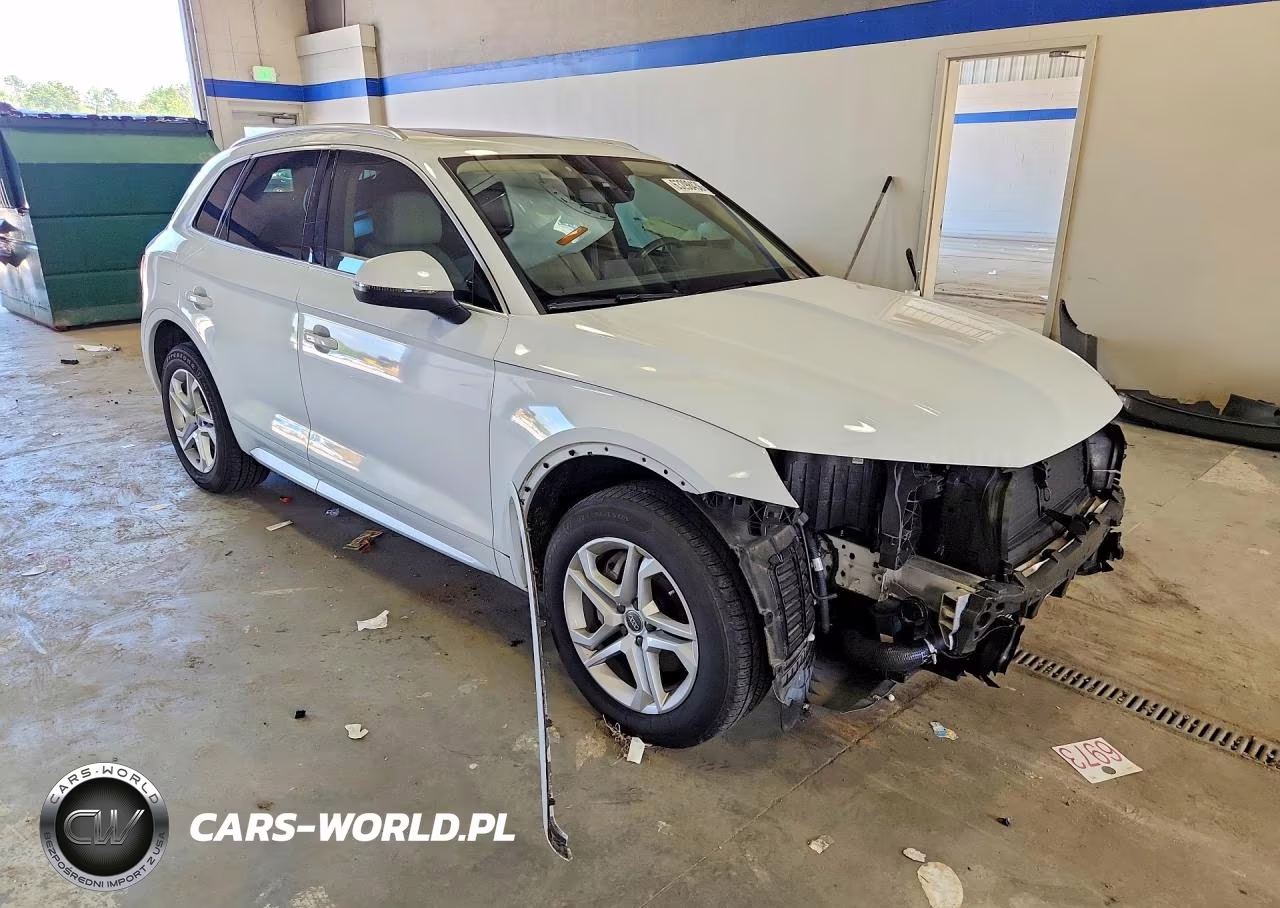 2019 Audi Q5 Premium VIN:WA1ANAFY4K2136142 - 4