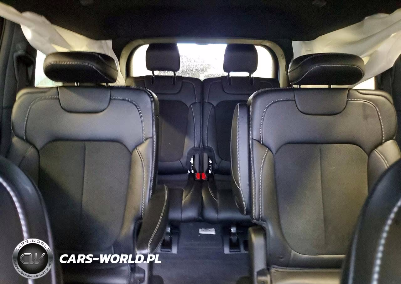 2025 Jeep Grand Cherokee L Laredo VIN:1C4RJKAGXS8765202 - 10