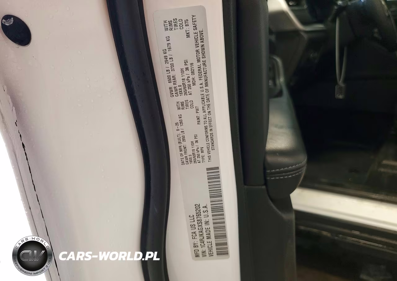 2025 Jeep Grand Cherokee L Laredo VIN:1C4RJKAGXS8765202 - 13