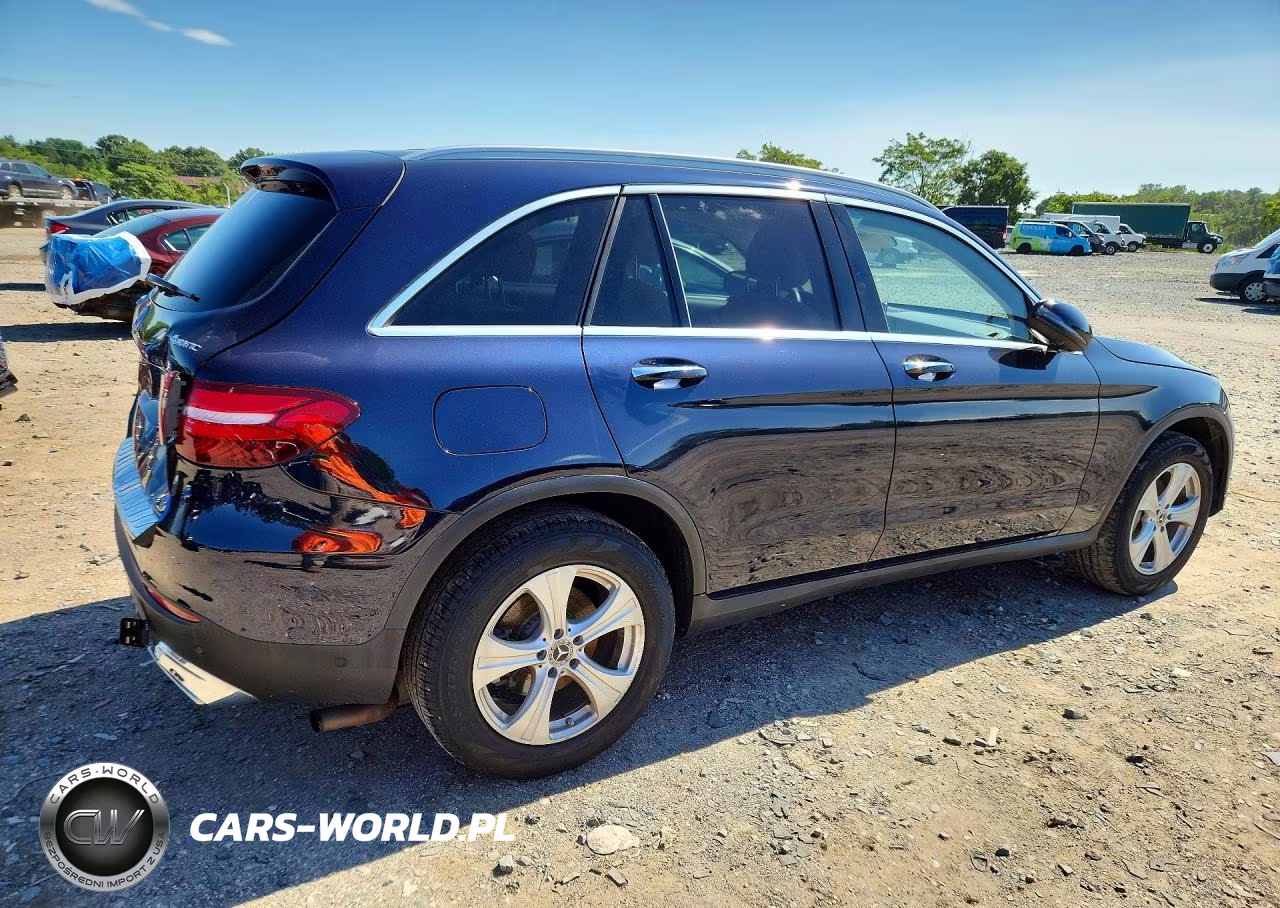 2017 Mercedes-Benz Glc 300 4Matic VIN:WDC0G4KB6HF220943 - 3