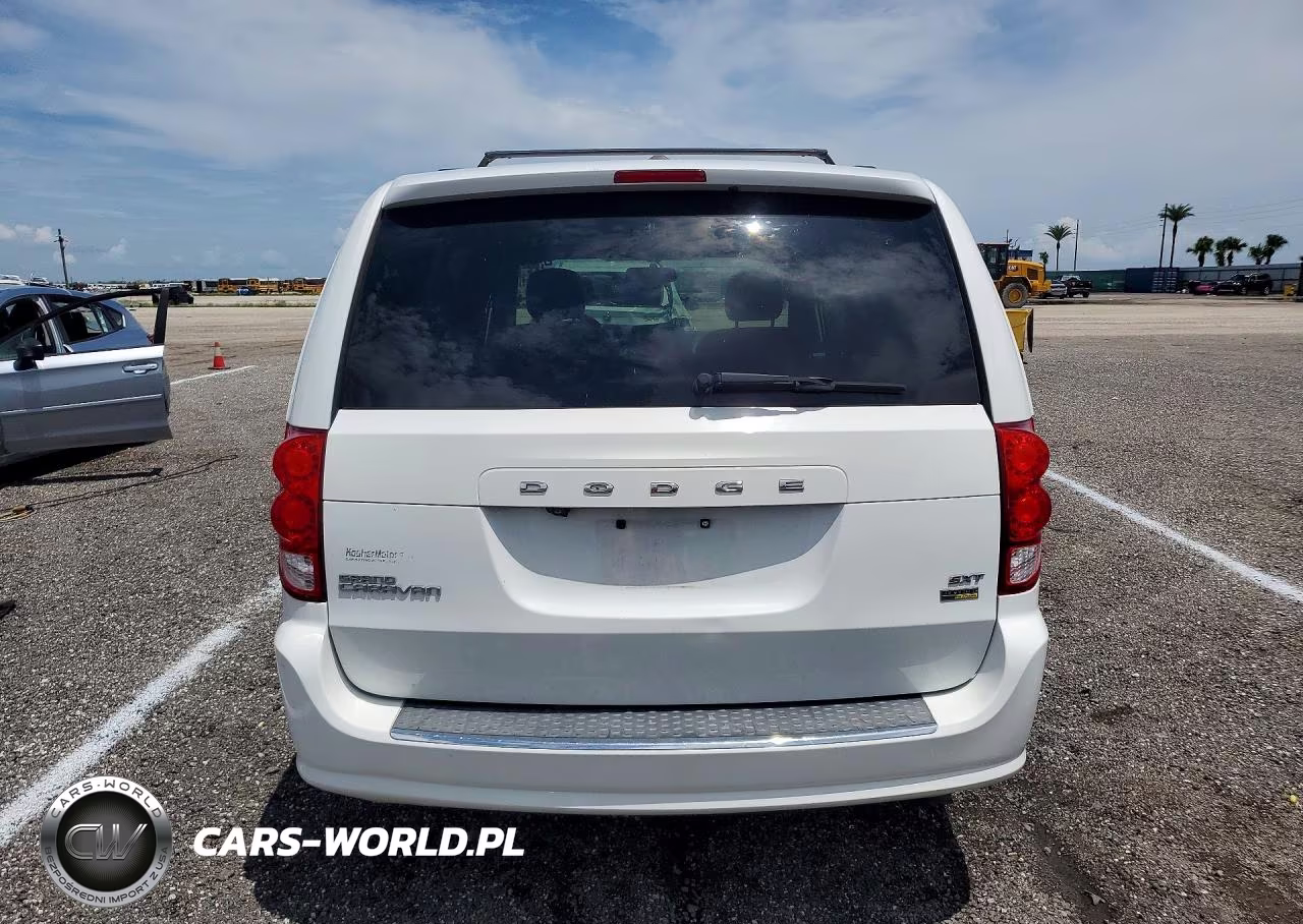 2018 Dodge Grand Caravan Sxt VIN:2C4RDGCG6JR239427 - 6