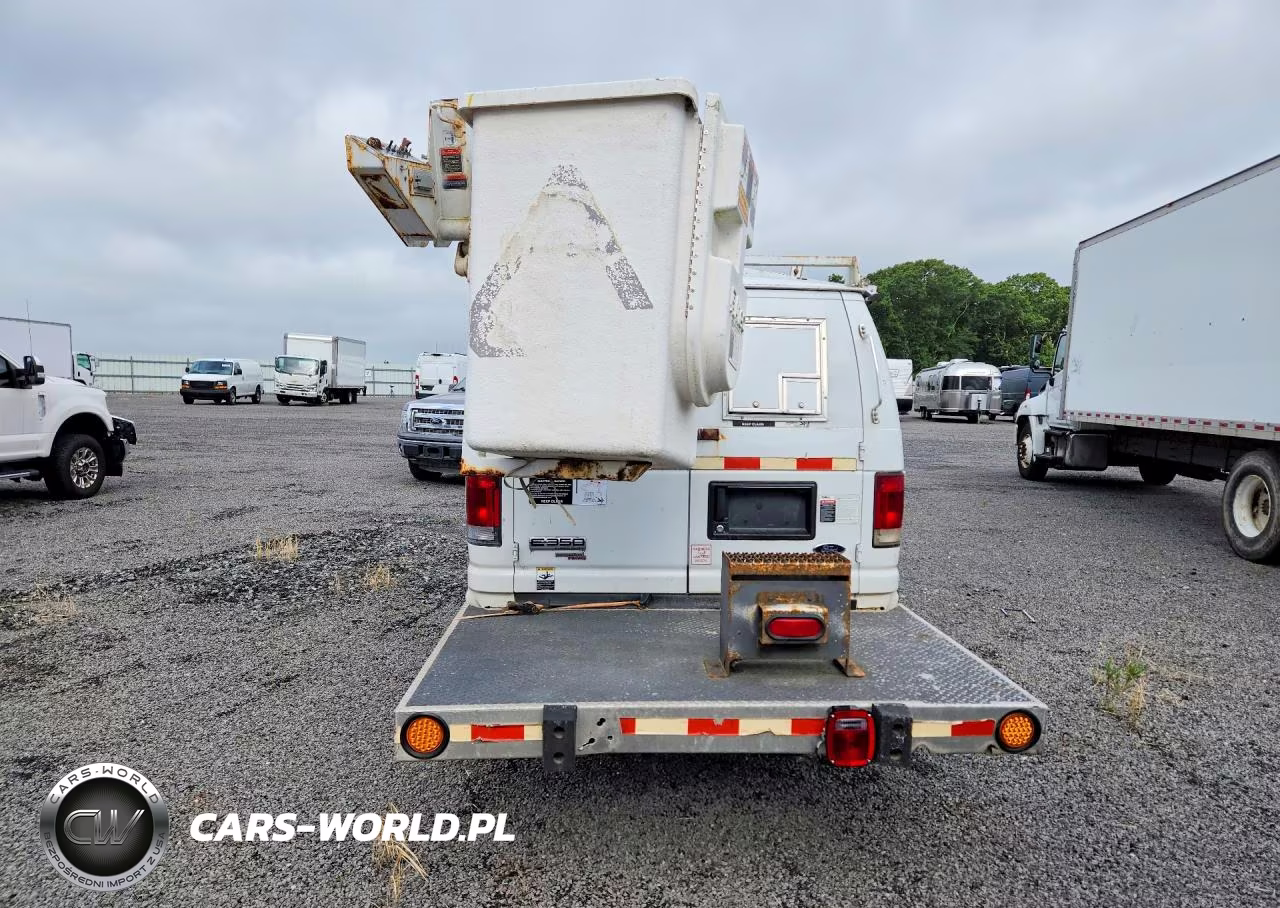 2011 Ford Econoline E350 Super Duty Van VIN:1FTSE3ES5BDB26100 - 6