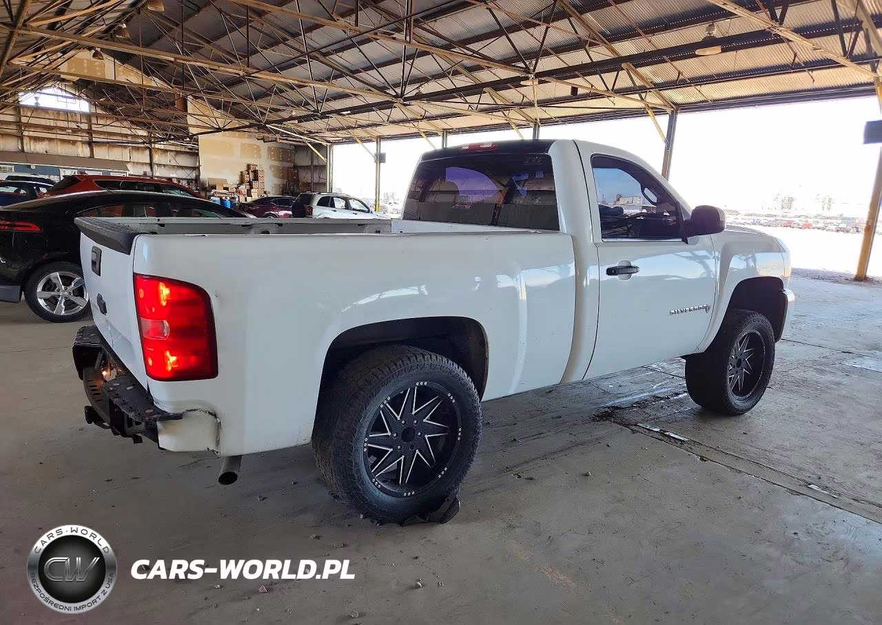 2011 Chevrolet Silverado C1500 VIN:1GCNCPEX5BZ283893 - 3