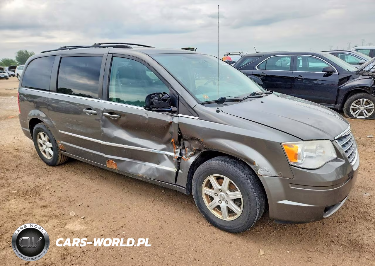 2010 Chrysler Town & Country Touring VIN:2A4RR5D13AR300355 - 4