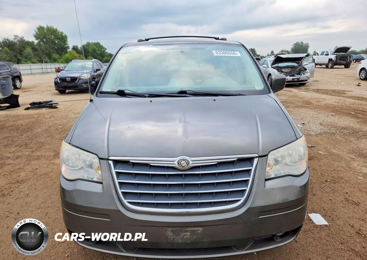 2010 Chrysler Town & Country Touring VIN:2A4RR5D13AR300355 - 5