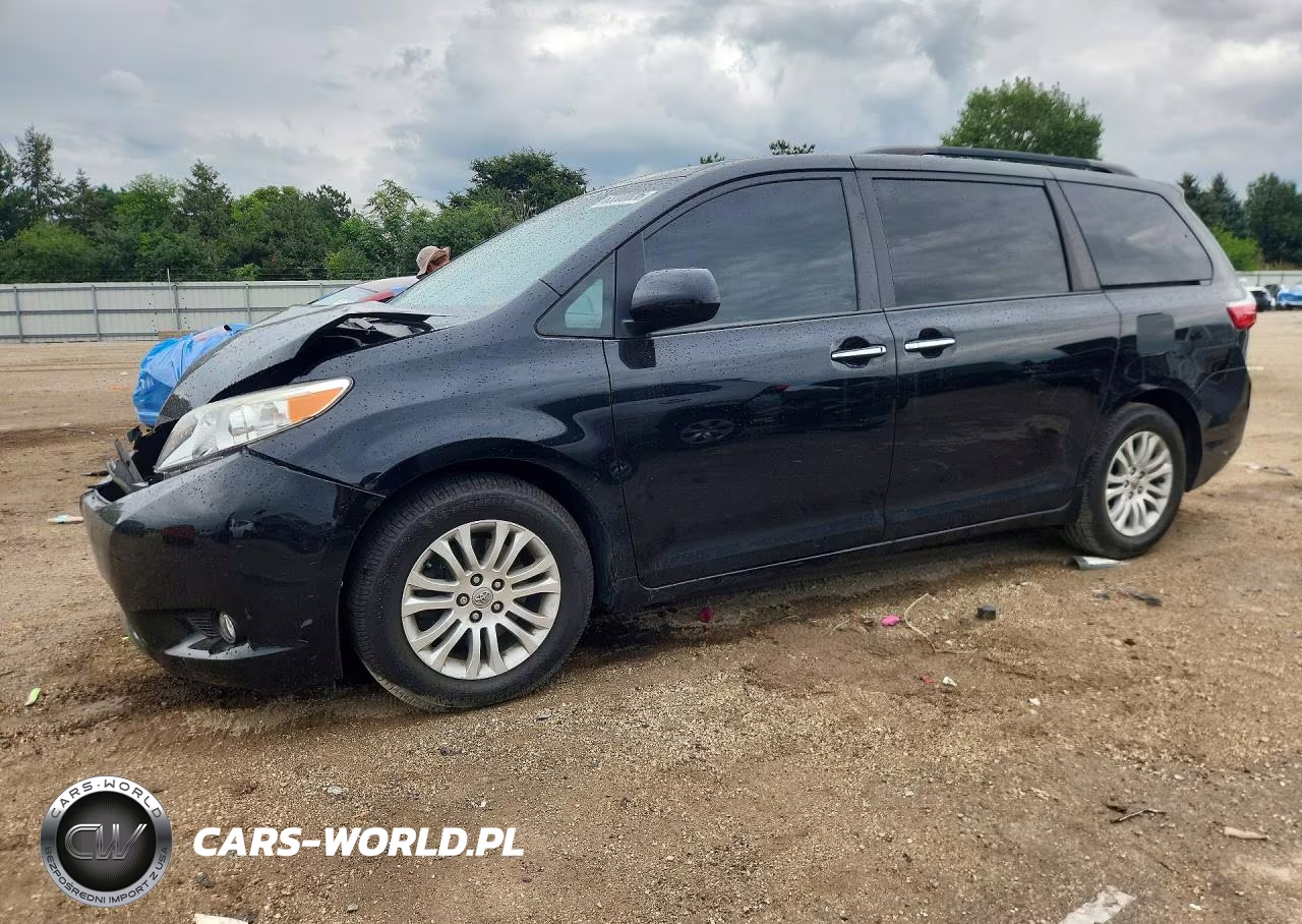 2015 Toyota Sienna Xle 8-Passenger