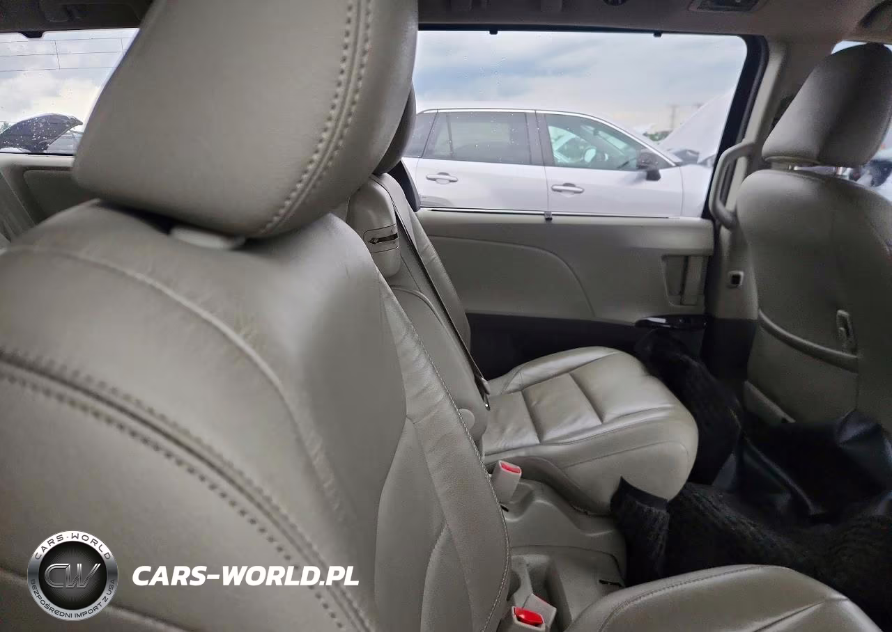 2015 Toyota Sienna Xle 8-Passenger VIN:5TDYK3DC9FS680747 - 11