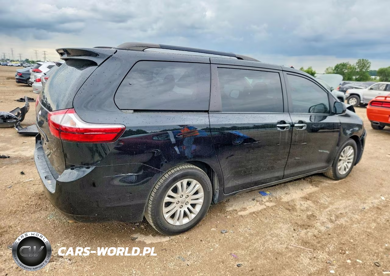 2015 Toyota Sienna Xle 8-Passenger VIN:5TDYK3DC9FS680747 - 3