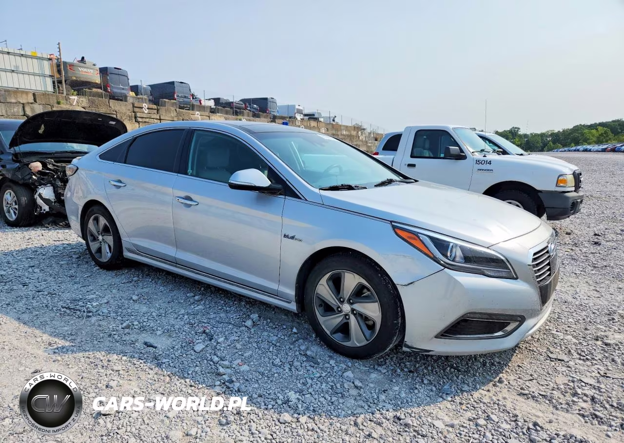 2017 Hyundai Sonata Hybrid Limited VIN:KMHE34L34HA071410 - 4
