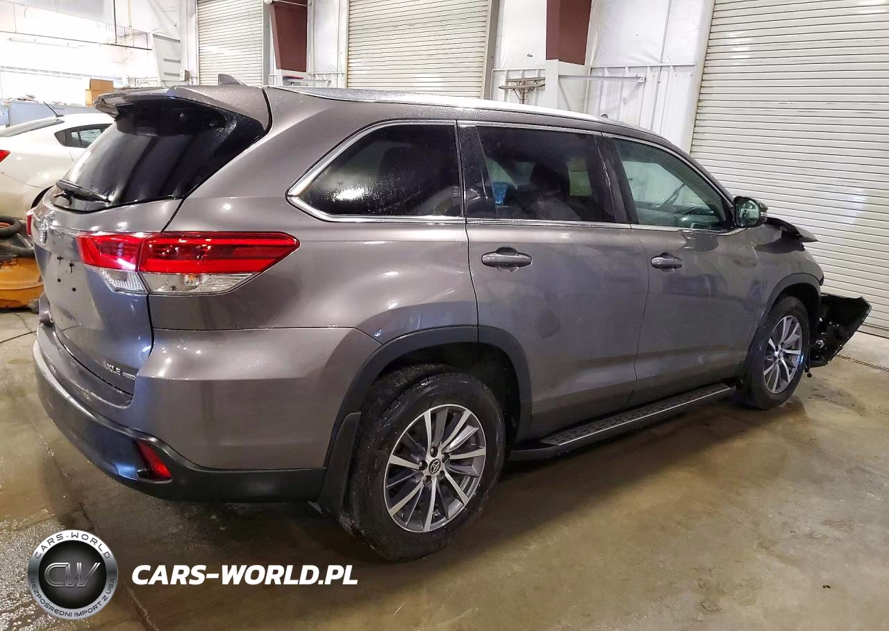 2019 Toyota Highlander Xle VIN:5TDJZRFHXKS592650 - 3