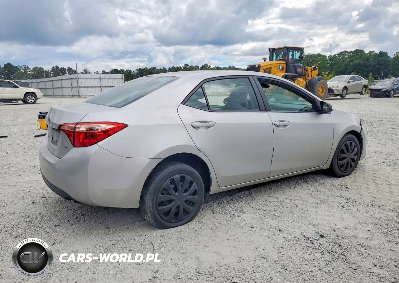 2019 Toyota Corolla Le VIN:5YFBURHE3KP896868 - 3