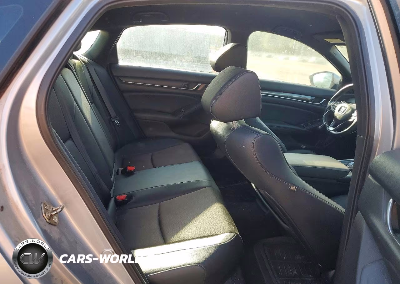 2019 Honda Accord Sport VIN:1HGCV1F3XKA142120 - 10