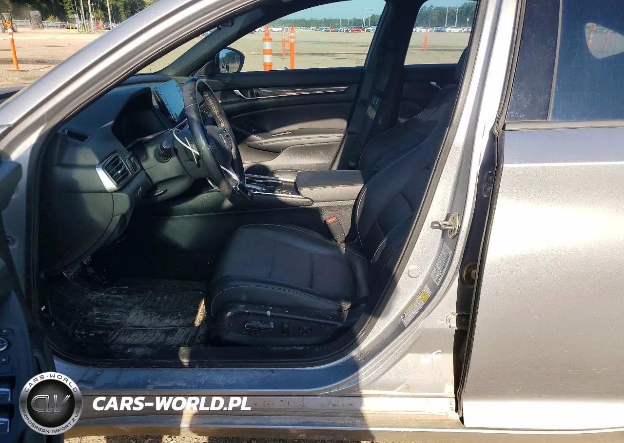 2019 Honda Accord Sport VIN:1HGCV1F3XKA142120 - 12