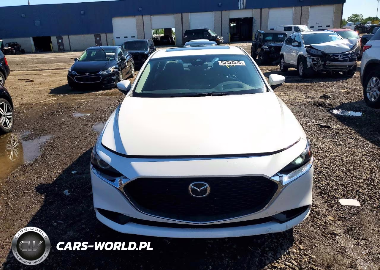 2019 Mazda 3 Premium VIN:JM1BPBEM0K1131101 - 5