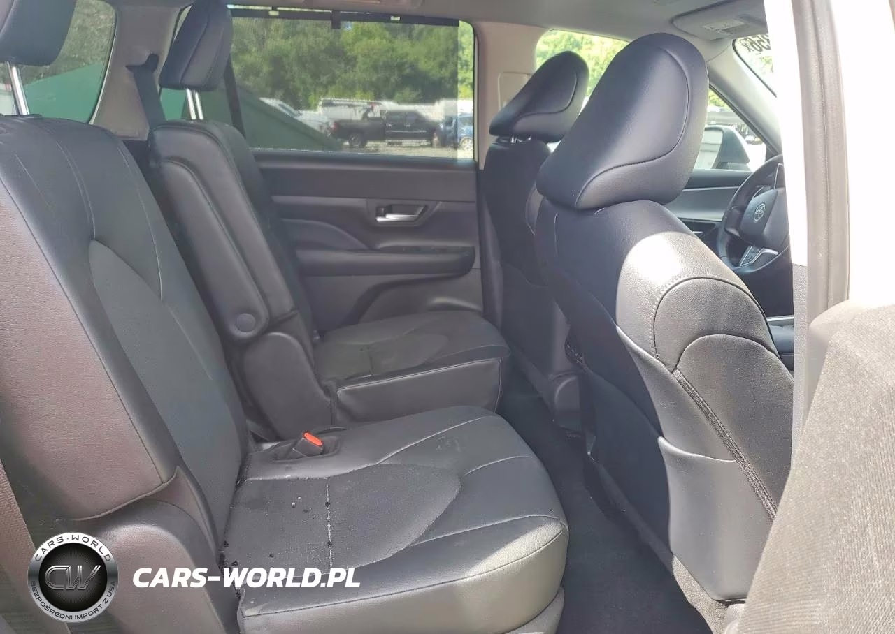 2024 Toyota Grand Highlander Xle VIN:5TDAAAA54RS019159 - 11