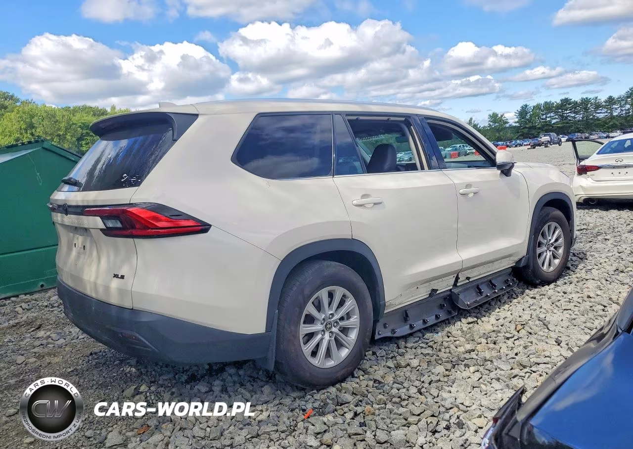2024 Toyota Grand Highlander Xle VIN:5TDAAAA54RS019159 - 3