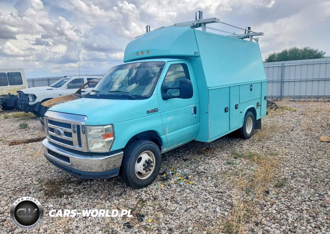 2016 Ford Econoline E350 Super Duty Cutaway Van