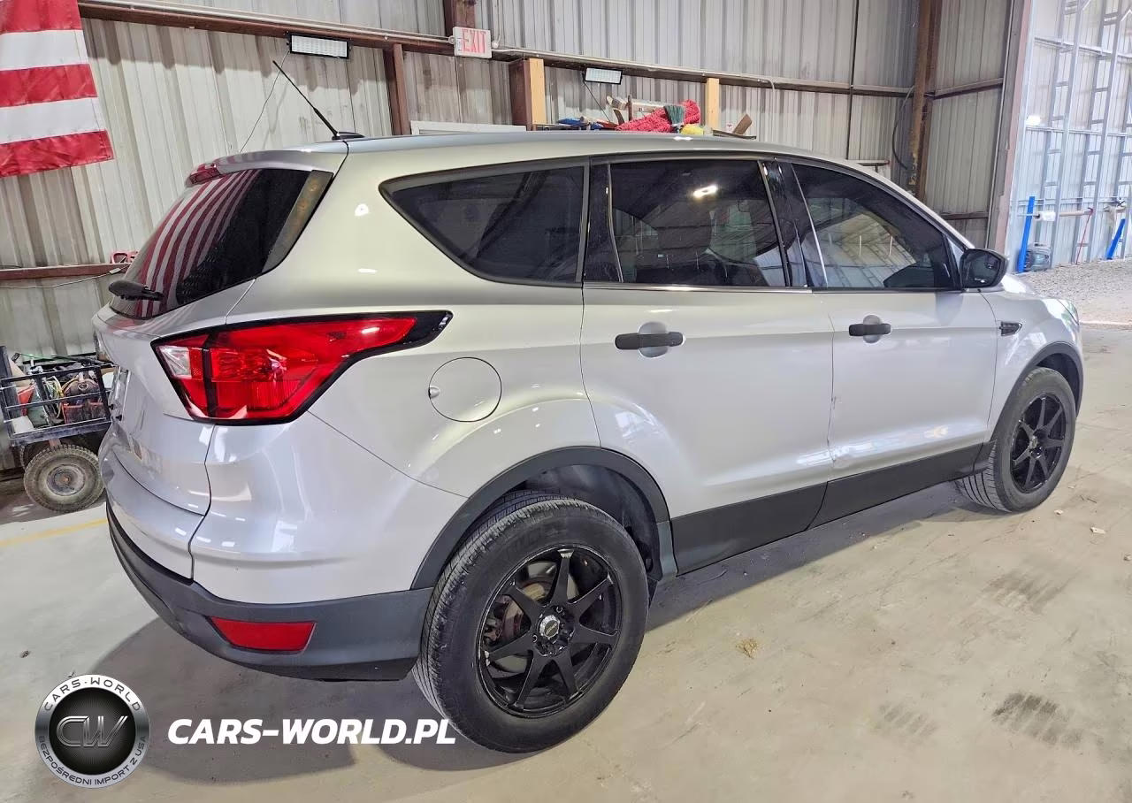 2019 Ford Escape S VIN:1FMCU0F71KUA95861 - 3