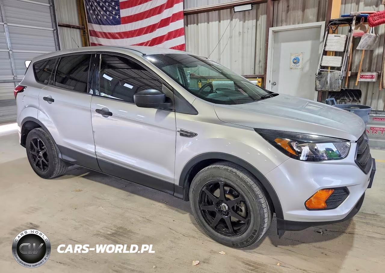 2019 Ford Escape S VIN:1FMCU0F71KUA95861 - 4