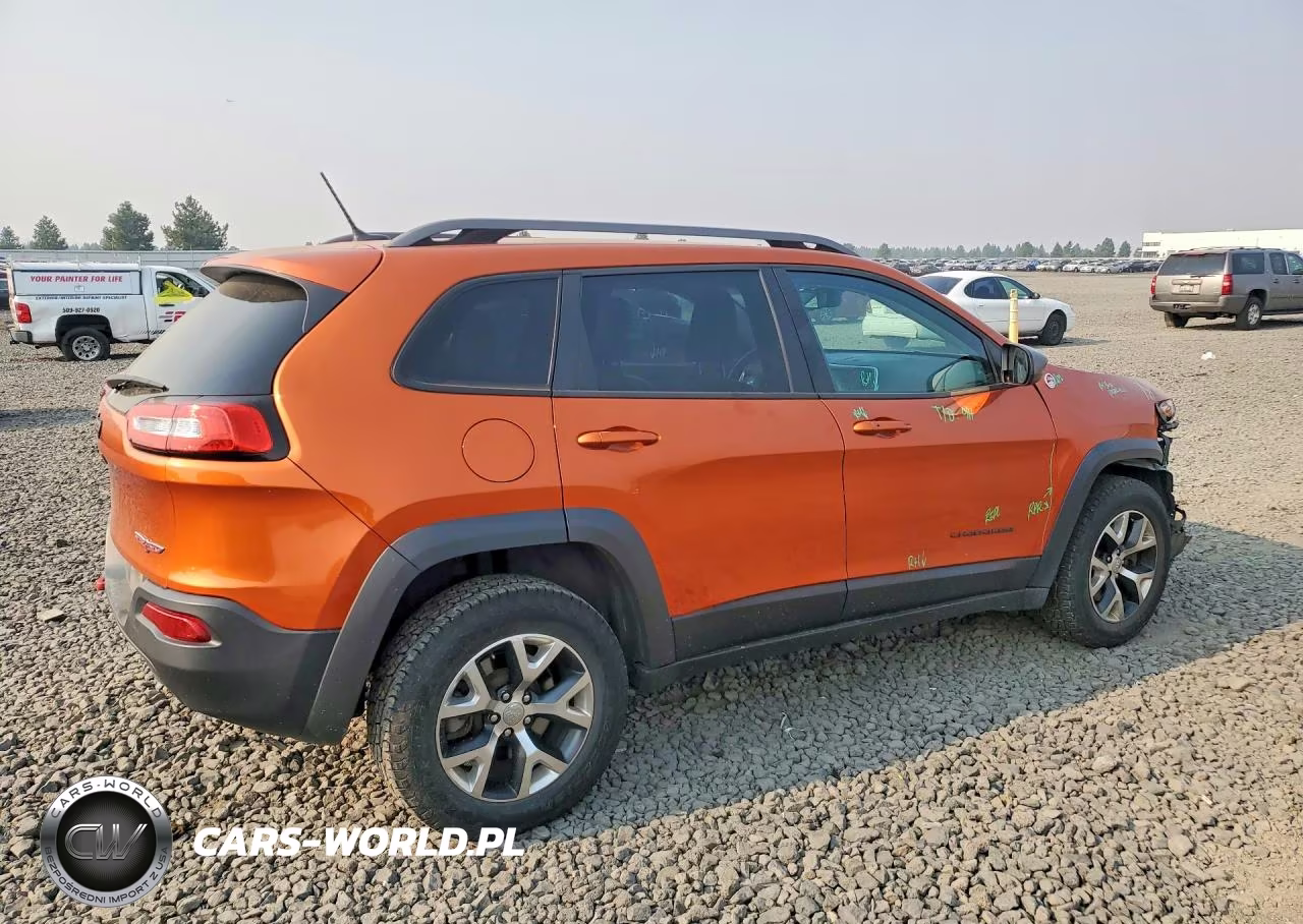 2015 Jeep Cherokee Trailhawk VIN:1C4PJMBB3FW513413 - 3
