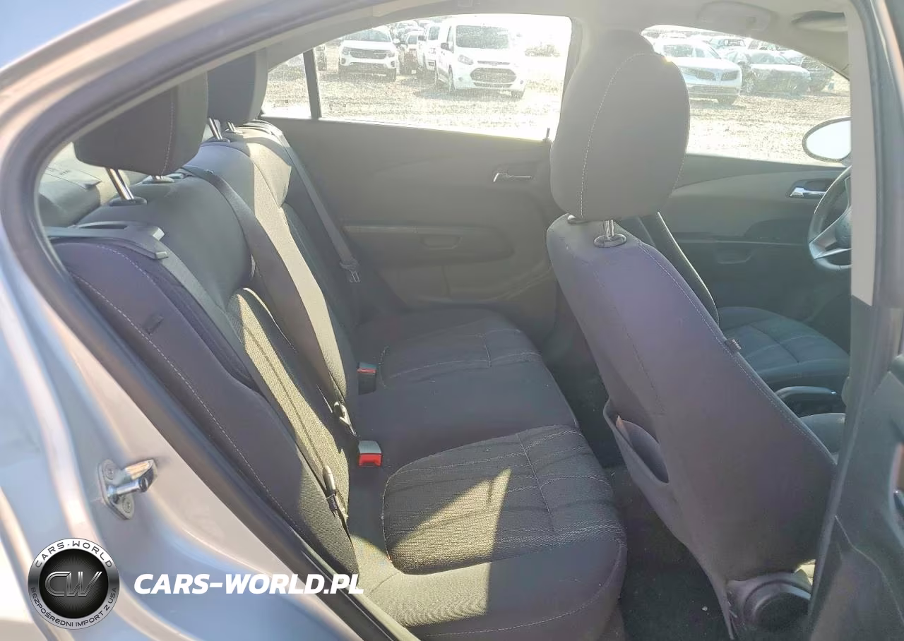 2015 Chevrolet Sonic Lt VIN:1G1JC5SH4F4106859 - 10