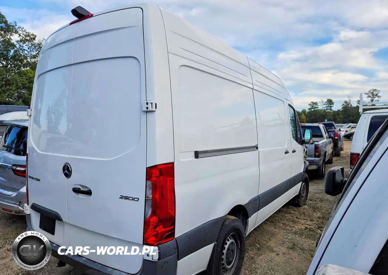2024 Mercedes-Benz Sprinter 2500 Delivery Van VIN:W1Y4NBHY2RT185605 - 3