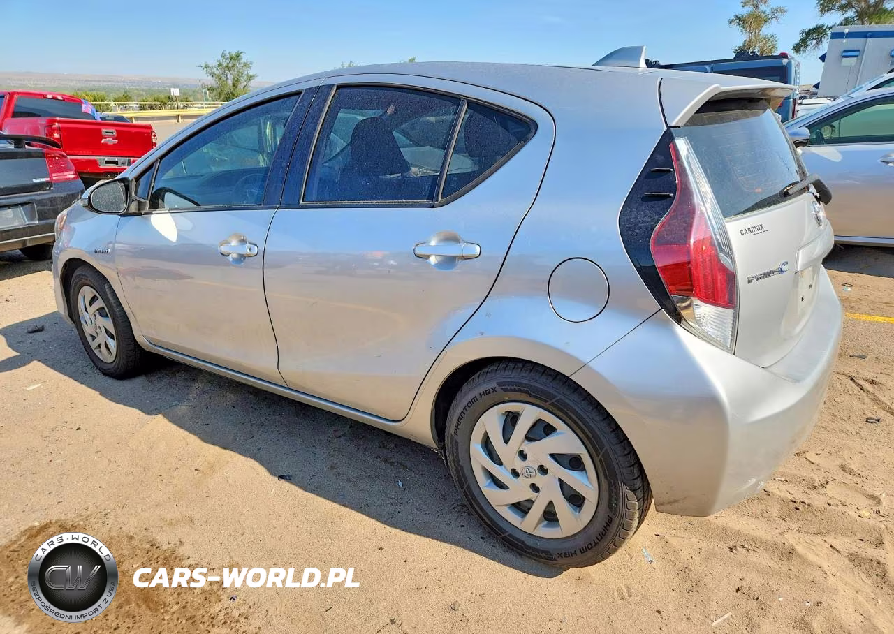 2015 Toyota Prius C Two VIN:JTDKDTB38F1578694 - 2