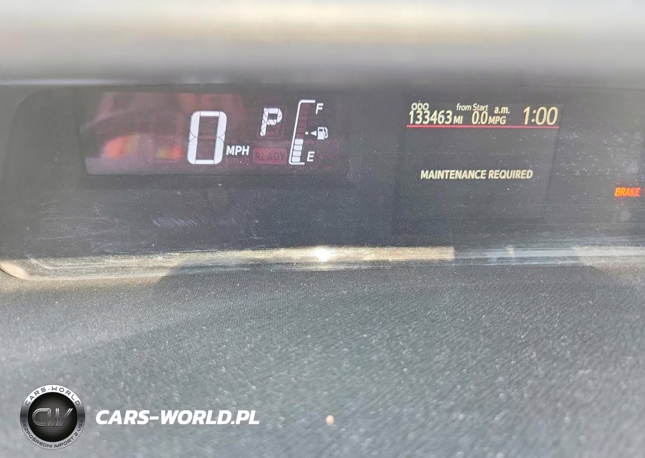 2015 Toyota Prius C Two VIN:JTDKDTB38F1578694 - 9