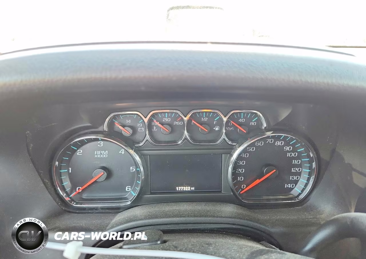 2015 Chevrolet Tahoe K1500 Ls VIN:1GNSKAKC0FR739414 - 9