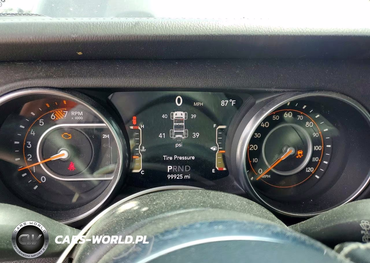 2020 Jeep Wrangler Unlimited Sahara VIN:1C4HJXEN4LW171994 - 9