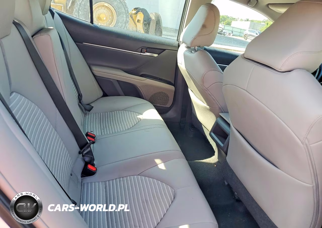 2018 Toyota Camry Se VIN:4T1B11HK2JU527125 - 10