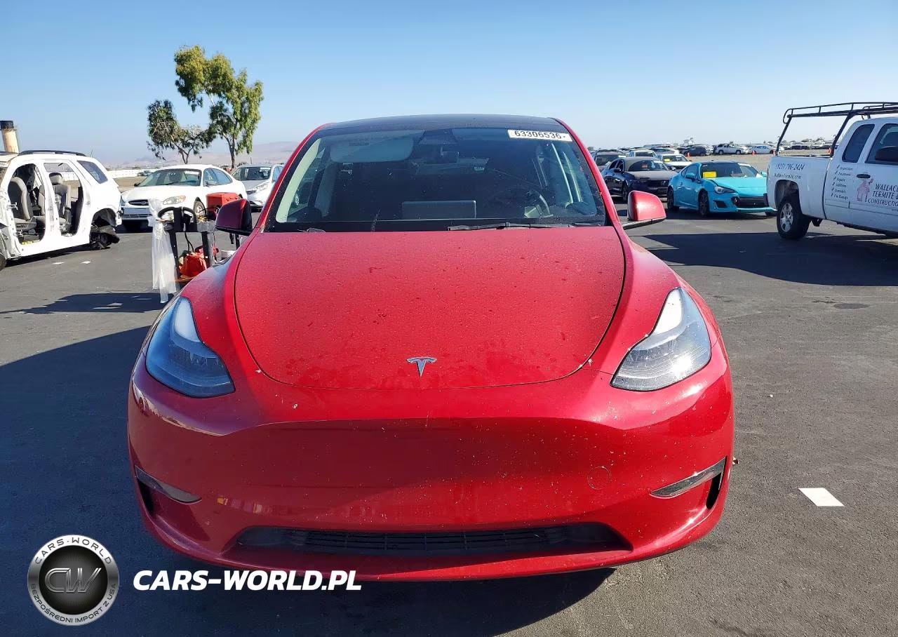 2023 Tesla Model Y VIN:7SAYGAEE1PF696004 - 5