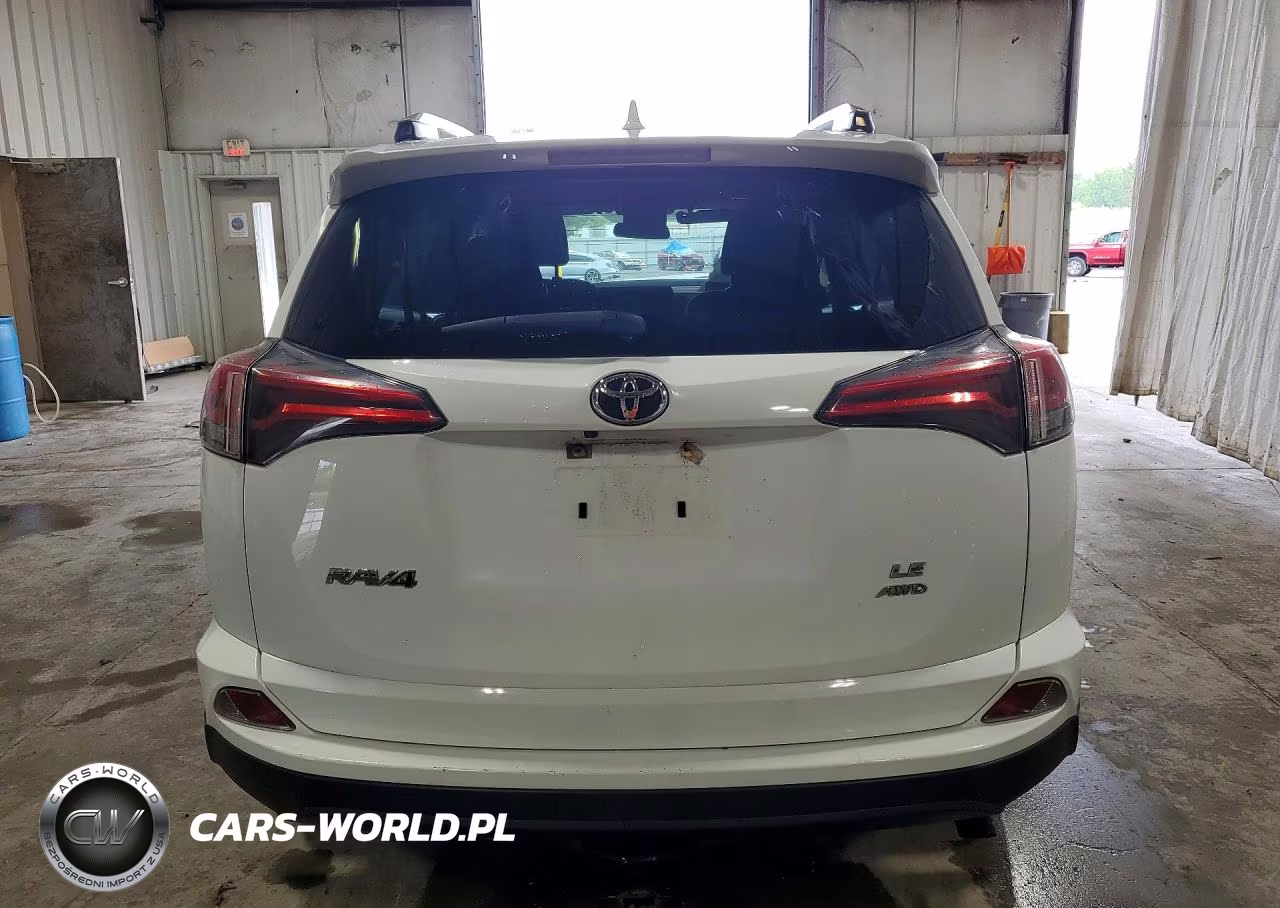 2018 Toyota Rav4 Le VIN:JTMBFREVXJJ243424 - 6