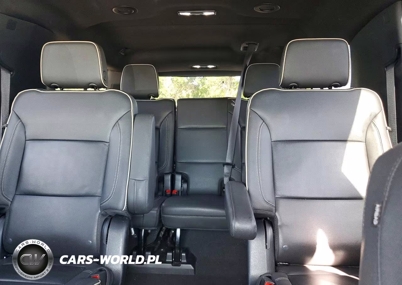 2023 Chevrolet Suburban C1500 Premier VIN:1GNSCFKD1PR370437 - 10