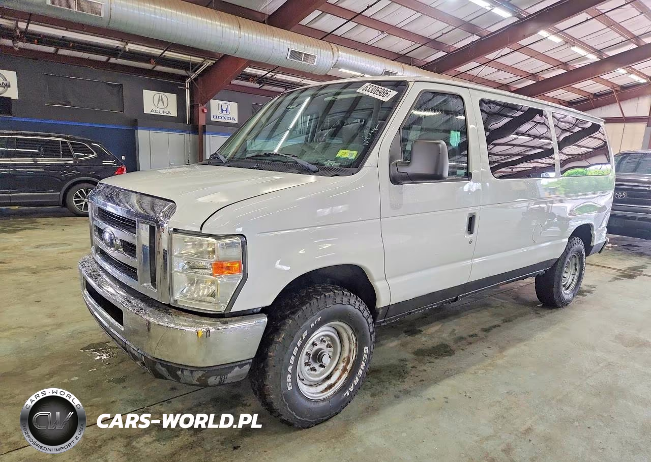 2011 Ford Econoline E350 Super Duty Wagon – zdjęcie 1 z 13