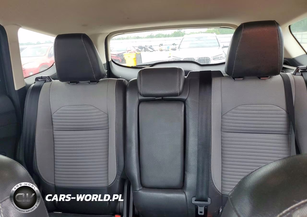 2019 Ford Escape Se VIN:1FMCU9GD7KUC43360 - 10