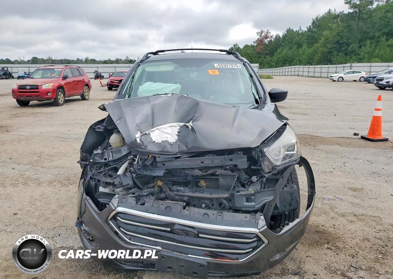 2019 Ford Escape Se VIN:1FMCU9GD7KUC43360 - 5