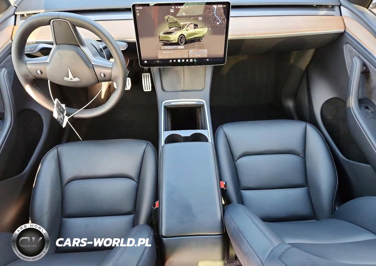 2024 Tesla Model Y VIN:7SAYGDEFXRA330214 - 8